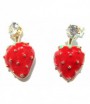 Boucles d'oreilles fraises sur montures dorées et strass