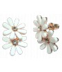Boucles d'oreilles deux fleurs blanches et strass